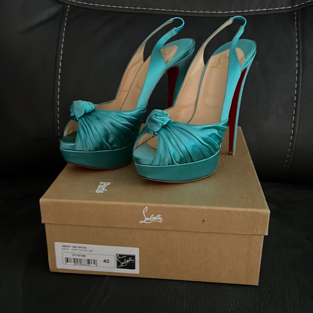 Louboutin size 40EU